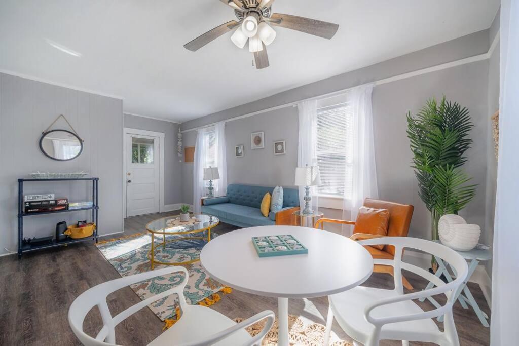 Serene Beachy Bungalow With Large Screened Porch! Tampa Exteriér fotografie