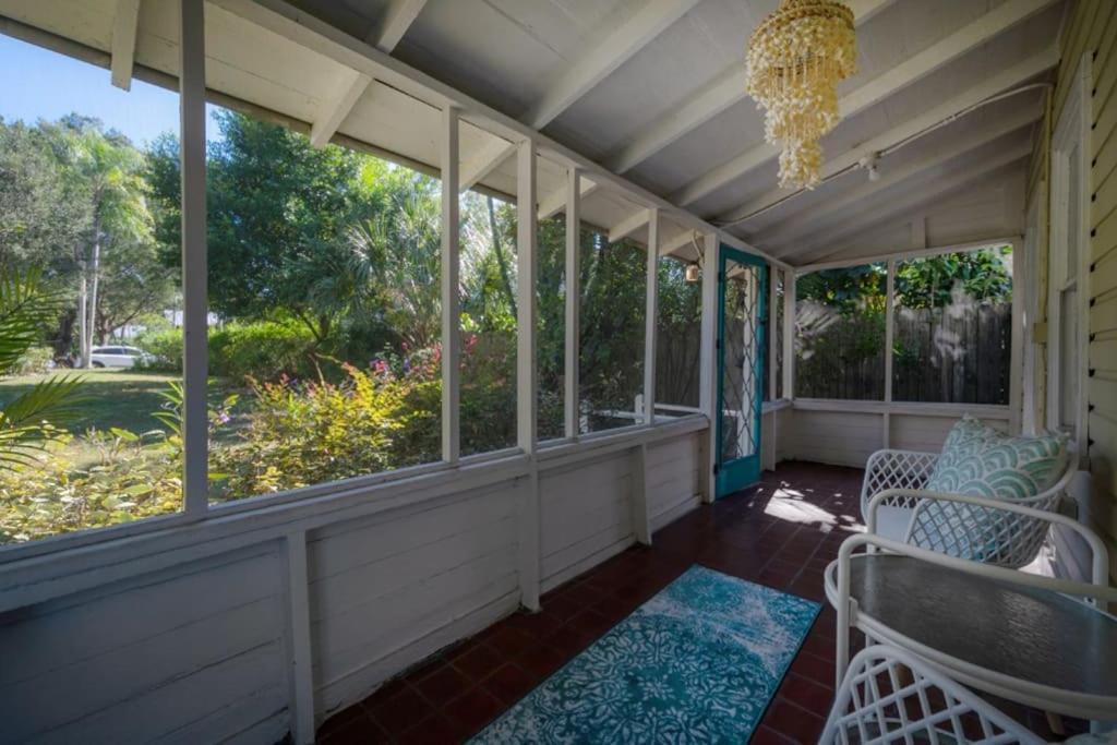 Serene Beachy Bungalow With Large Screened Porch! Tampa Exteriér fotografie