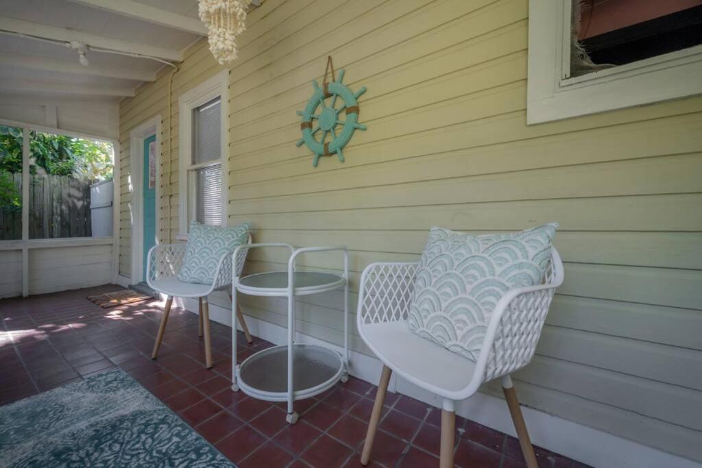Serene Beachy Bungalow With Large Screened Porch! Tampa Exteriér fotografie