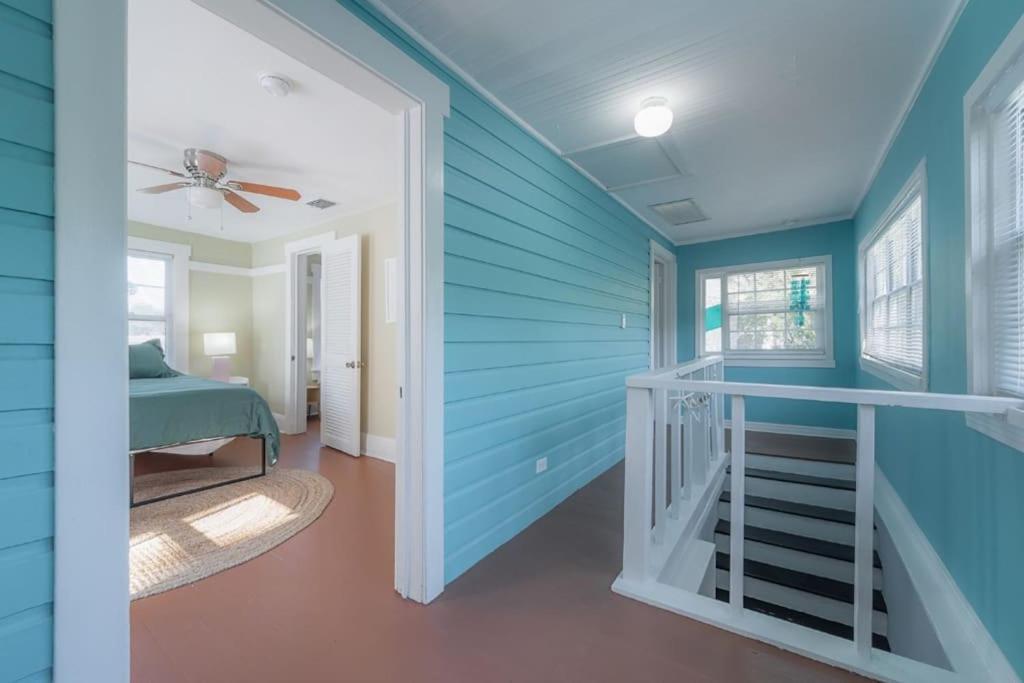 Serene Beachy Bungalow With Large Screened Porch! Tampa Exteriér fotografie
